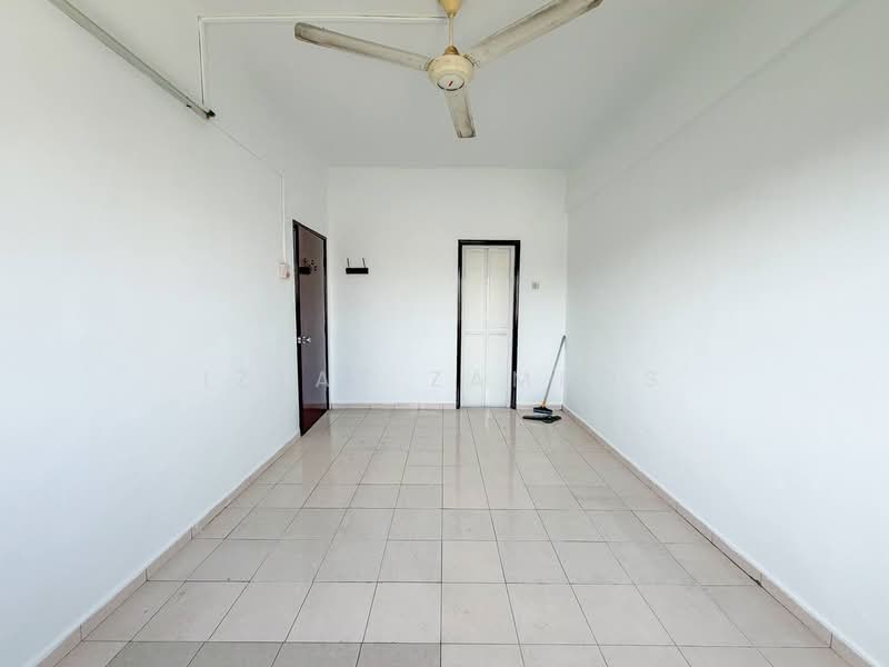 Pangsapuri untuk Dijual di Pangsapuri Cemara - Izzat Zamros - Interior - PropertyGuru.com.my