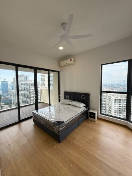 Condominium for Rent at Kings Bay @ Country Garden Danga Bay - Jensen Goh - Bedroom - PropertyGuru.com.my