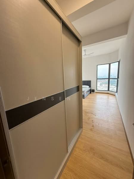 Condominium for Rent at Kings Bay @ Country Garden Danga Bay - Jensen Goh - Bedroom - PropertyGuru.com.my