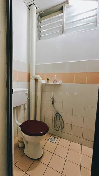 Rumah Flat untuk Dijual di Pangsapuri Sri Meranti - Alex Tong - Bathroom - PropertyGuru.com.my