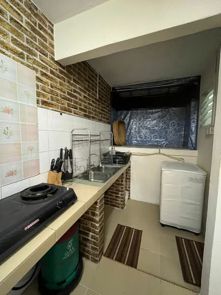 Rumah Flat untuk Dijual di Pangsapuri Sri Meranti - Alex Tong - Kitchen - PropertyGuru.com.my