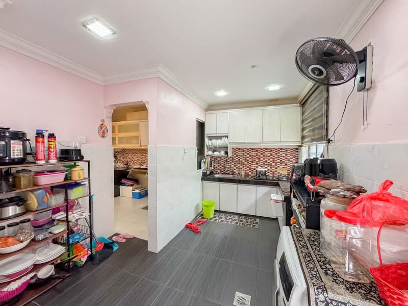 Rumah Teres 2 Tingkat untuk Dijual di Taman Impian Putra (Bangi) - Izzat Zamros - Kitchen - PropertyGuru.com.my