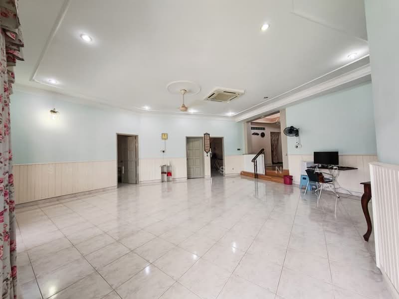 Rumah Teres 1 Tingkat untuk Dijual di Ampang Jaya (Ampang) - Shaziery Iskandar - Living Room - PropertyGuru.com.my