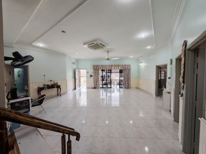 Rumah Teres 1 Tingkat untuk Dijual di Ampang Jaya (Ampang) - Shaziery Iskandar - Living Room - PropertyGuru.com.my