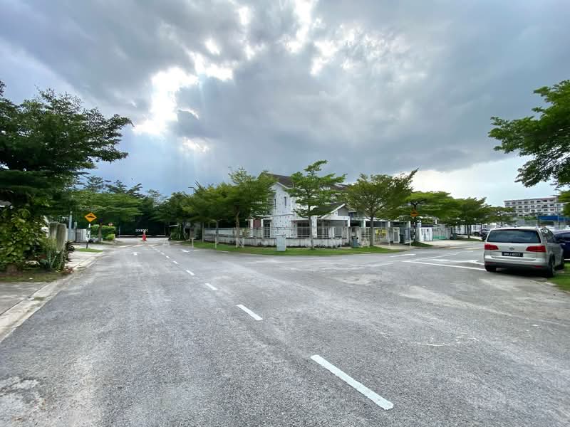 2-storey Terraced House for Sale in TTDI Grove (Kajang) - Fatin Ismail - Exterior - PropertyGuru.com.my