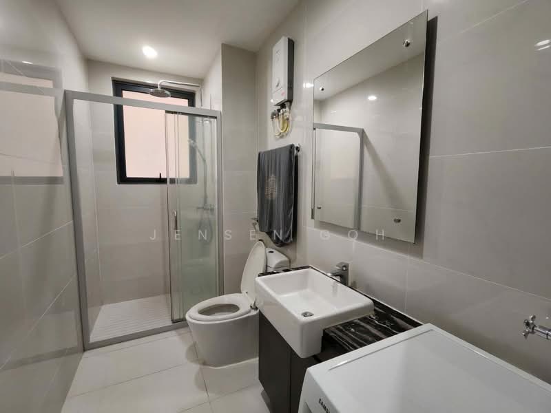 Condominium for Rent at Bay Point @ Country Garden Danga Bay - Jensen Goh - Bathroom - PropertyGuru.com.my