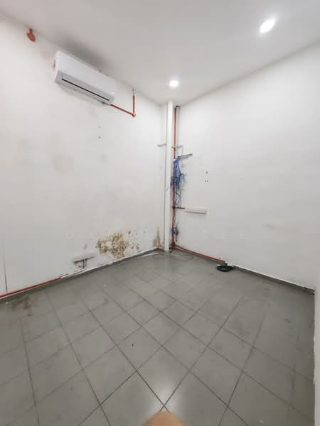 Semi-D Factory for Rent in Kulai (Johor) - Darren See - Interior - PropertyGuru.com.my