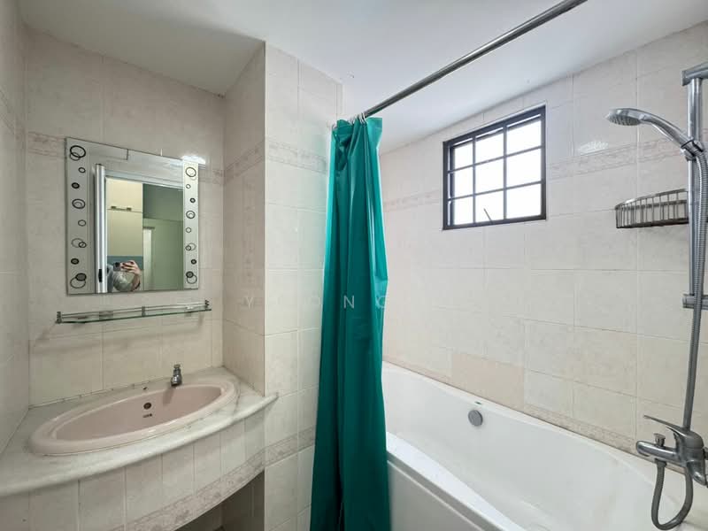 Kondominium untuk Disewa di Harmoni - Yeong . - Bathroom - PropertyGuru.com.my