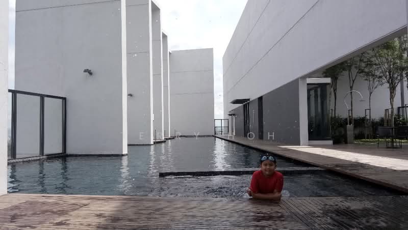 Kondominium untuk Dijual di The Hub - Terry Hoh - Pool - PropertyGuru.com.my
