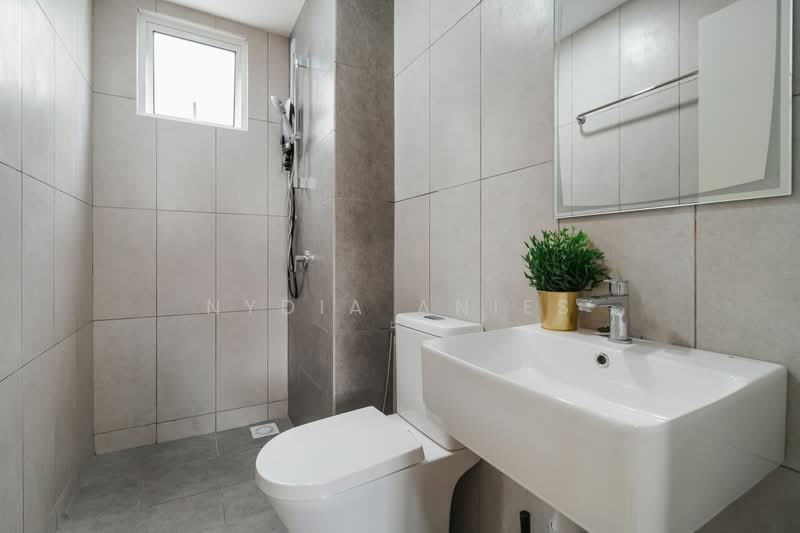 Servis Apartment untuk Disewa di Tuan 2egacy - Nydia Anies - Bathroom - PropertyGuru.com.my