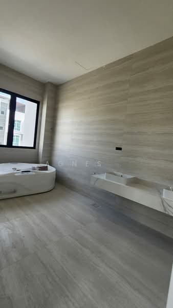 Bungalow for Sale in Taman Ponderosa (Johor Bahru) - Agnes . - PropertyGuru.com.my