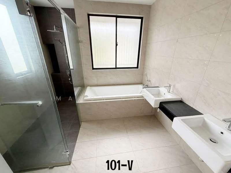 Semi-Detached House for Sale in Bandar Tropicana Aman (Telok Panglima Garang) - Mason Chiah - Bathroom - PropertyGuru.com.my