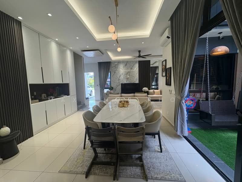 Rumah Berkembar untuk Dijual di Setia Alam (Selangor) - Max Khor Phor xiong - Living Room - PropertyGuru.com.my