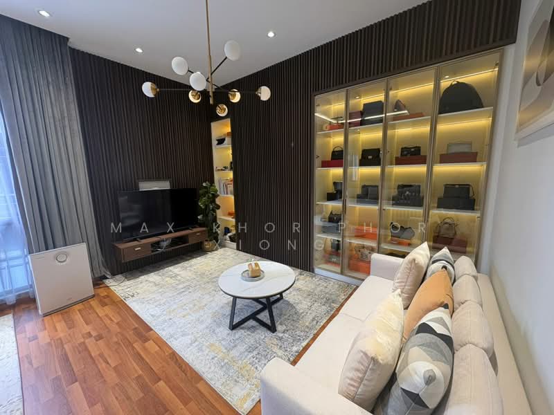 Rumah Berkembar untuk Dijual di Setia Alam (Selangor) - Max Khor Phor xiong - Living Room - PropertyGuru.com.my