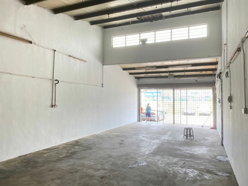 Terrace Factory for Rent in Taman Perindustrian Puchong (Puchong) - Shiny Chan - Interior - PropertyGuru.com.my