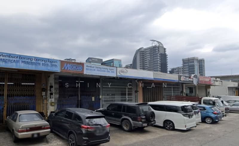 Terrace Factory for Rent in Taman Perindustrian Puchong (Puchong) - Shiny Chan - Exterior - PropertyGuru.com.my