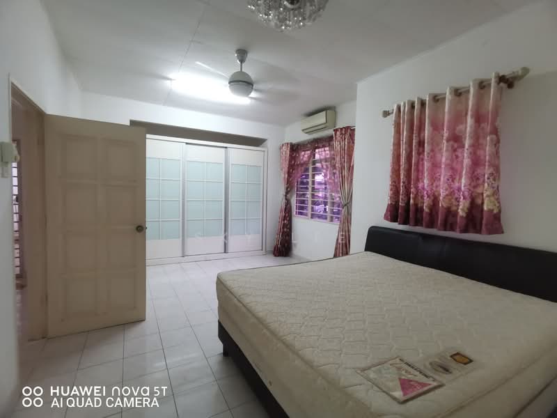 Rumah Teres 2 Tingkat untuk Dijual di Taman Putra Prima (Puchong) - Sky Lee - MASter Bedroom - PropertyGuru.com.my