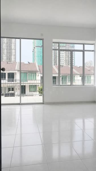 2-storey Terraced House for Sale in Taman Scientex Rawang (Rawang) - Rosdi Sharif - Interior - PropertyGuru.com.my