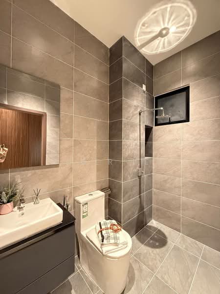Kondominium untuk Dijual di The WaterEdge (Pinggiran Air) - Roger Lee - PropertyGuru.com.my
