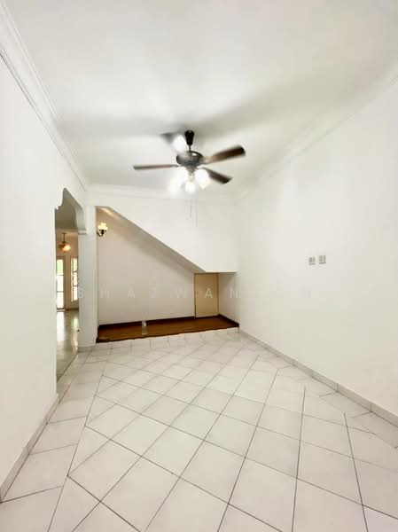 Rumah Teres 2-Tingkat untuk Dijual di Bandar Kinrara (Selangor) - Shazwan CH - Living Room - PropertyGuru.com.my
