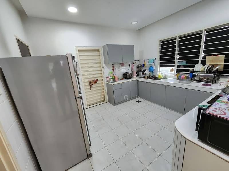 Semi-Detached House for Sale in Taman Saujana Emas (Kajang) - Hui Qi - Kitchen - PropertyGuru.com.my