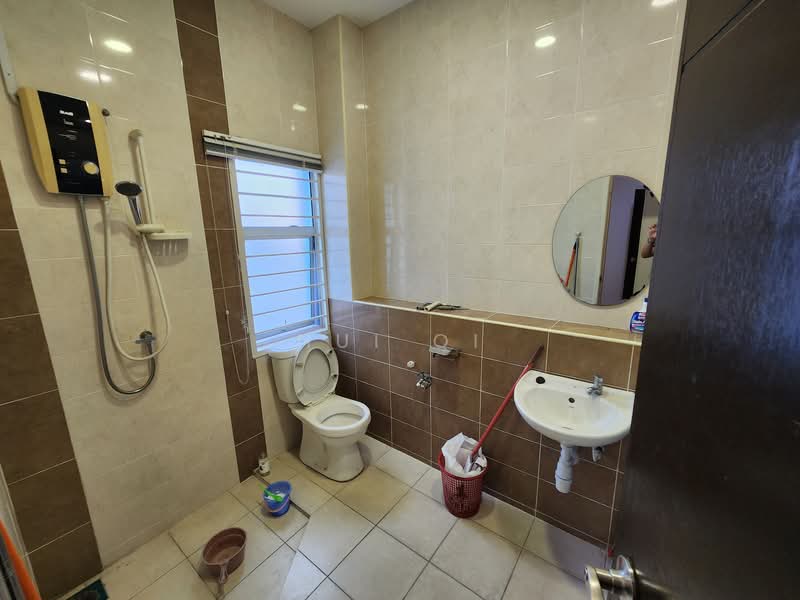 Semi-Detached House for Sale in Taman Saujana Emas (Kajang) - Hui Qi - Bathroom - PropertyGuru.com.my
