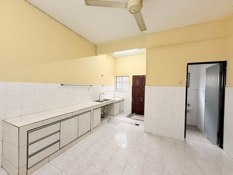 2-storey Terraced House for Sale in Taman Sri Indah (Klang) - Alvin Lim - Kitchen - PropertyGuru.com.my