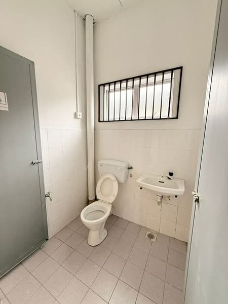 2-storey Terraced House for Sale in Taman Sri Indah (Klang) - Alvin Lim - Bathroom - PropertyGuru.com.my