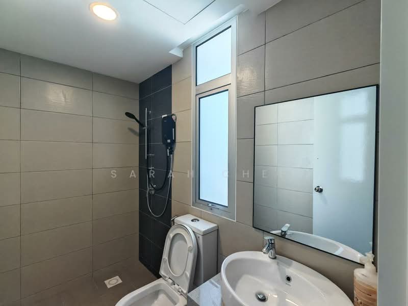 Servis Apartment untuk Disewa di MIRAI Residences - Sarah Chee - Bathroom - PropertyGuru.com.my