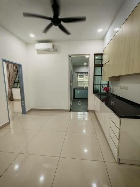 Rumah Teres 1 Tingkat untuk Disewa di Taman Pelangi Indah (Ulu Tiram) - Shi Ying Tan - Kitchen - PropertyGuru.com.my