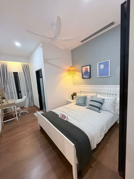 Service Residence for Sale at Linkar 52 Seksyen 14, Shah Alam - Dr Shahril Nizam - Bedroom - PropertyGuru.com.my