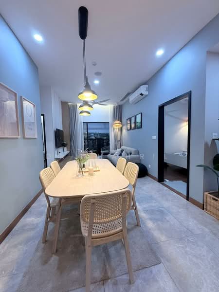 Service Residence for Sale at Linkar 52 Seksyen 14, Shah Alam - Dr Shahril Nizam - Dining Room - PropertyGuru.com.my
