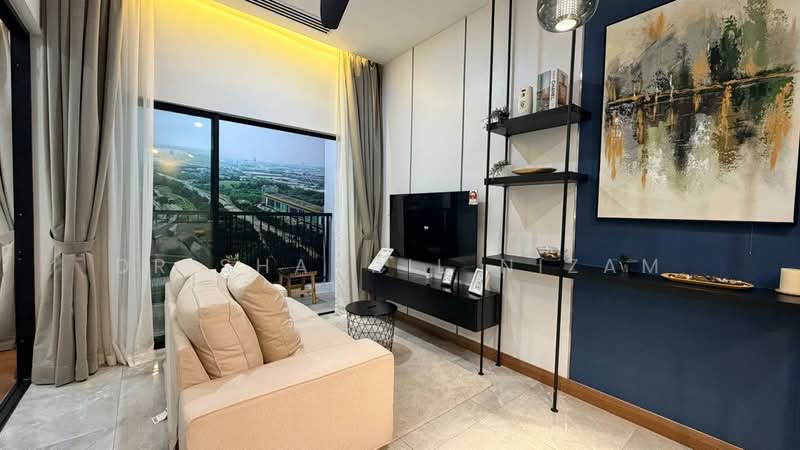 Service Residence for Sale at Linkar 52 Seksyen 14, Shah Alam - Dr Shahril Nizam - Living Room - PropertyGuru.com.my