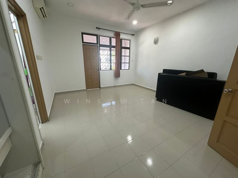 2-storey Terraced House for Sale in Bandar Baru Permas Jaya (Permas Jaya) - Winson Tan - Living Room - PropertyGuru.com.my