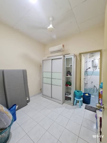 Terraced House for Sale in Bandar Botanic (Klang) - Ivy Por - Bedroom - PropertyGuru.com.my