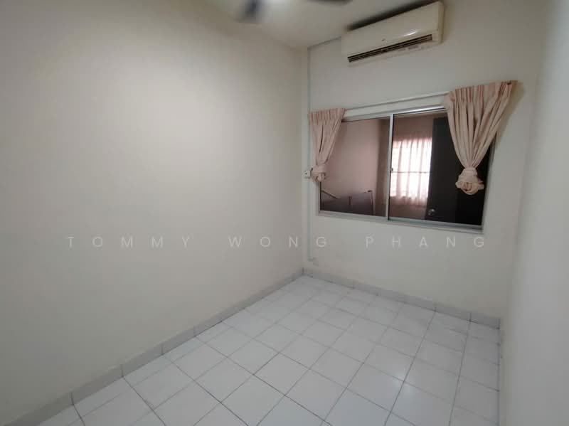 Rumah Teres untuk Dijual di Bandar Putra Permai (Seri Kembangan) - Tommy Wong Phang - Interior - PropertyGuru.com.my