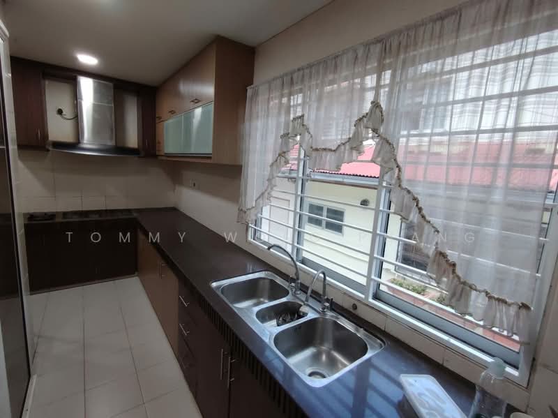 Rumah Teres untuk Dijual di Bandar Putra Permai (Seri Kembangan) - Tommy Wong Phang - PropertyGuru.com.my