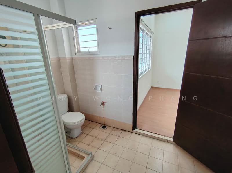 Rumah Teres untuk Dijual di Bandar Putra Permai (Seri Kembangan) - Tommy Wong Phang - PropertyGuru.com.my