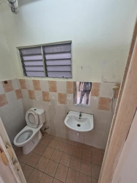 Apartment for Sale at Residensi Bistaria - Cik Maya Abdul - Bathroom - PropertyGuru.com.my
