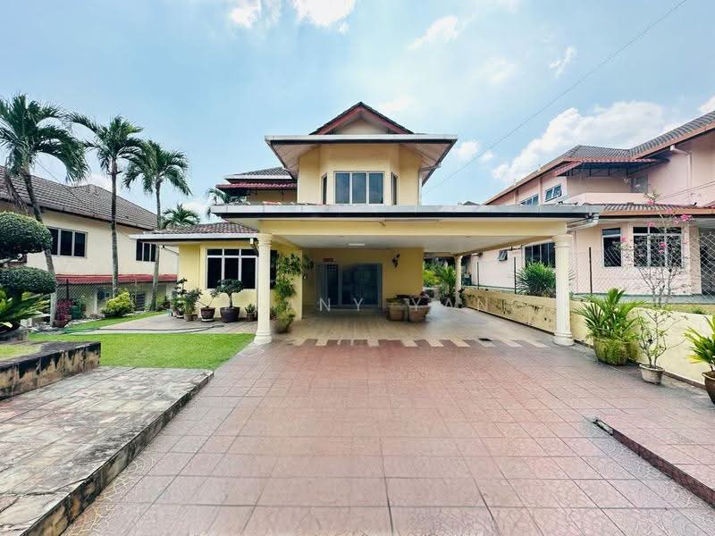Bungalow House for Sale in Taman Sri Hijau (Rawang) - Tiffany Yang - Car Porch - PropertyGuru.com.my