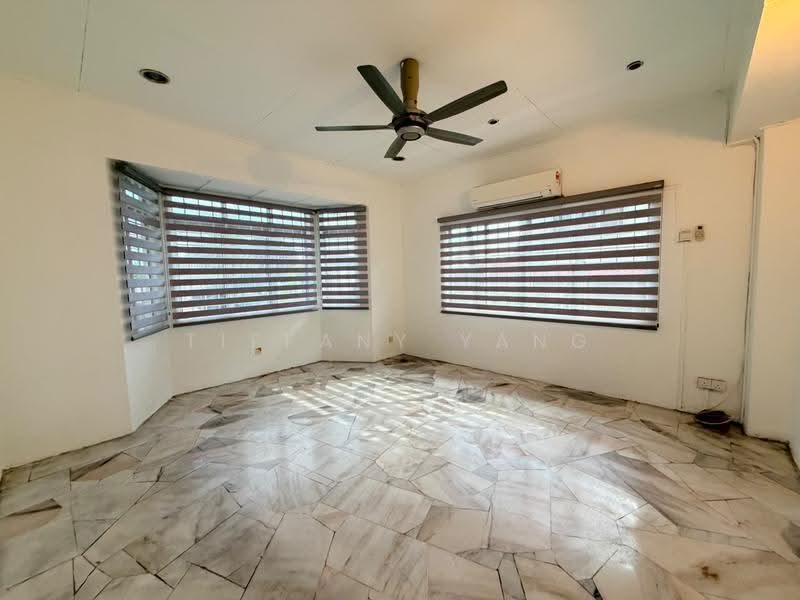 Bungalow House for Sale in Taman Sri Hijau (Rawang) - Tiffany Yang - Living Room - PropertyGuru.com.my