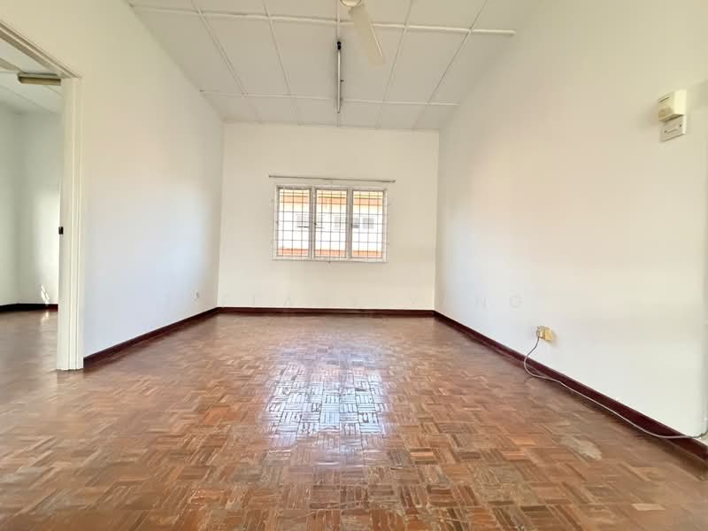Bungalow House for Sale in Taman Sri Hijau (Rawang) - Tiffany Yang - Upstair Living Room - PropertyGuru.com.my