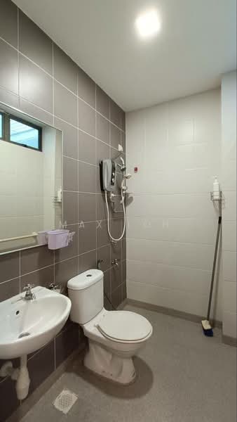 Cluster House for Sale in Taman Sutera Utama (Skudai) - Max Loh - Bathroom - PropertyGuru.com.my