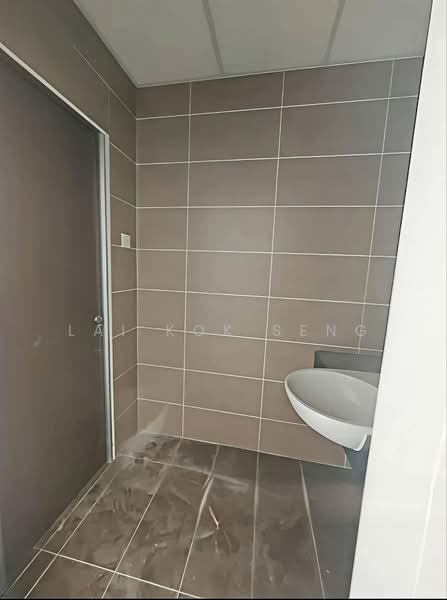 Semi-D Factory for Sale in Kawasan Perindustrian SILC (Iskandar Puteri (Nusajaya)) - Lai Kok Seng - Bathroom - PropertyGuru.com.my