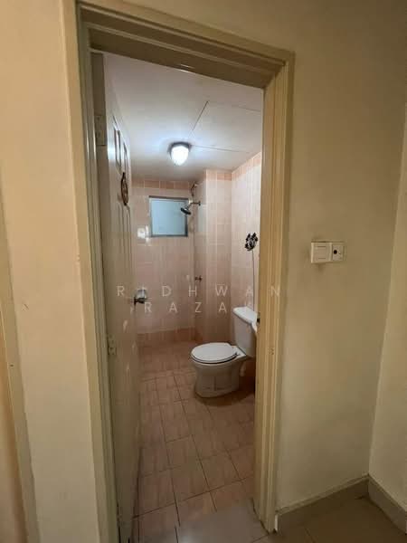 Condominium for Sale at Suriamas - Ridhwan Razak - Bathroom - PropertyGuru.com.my