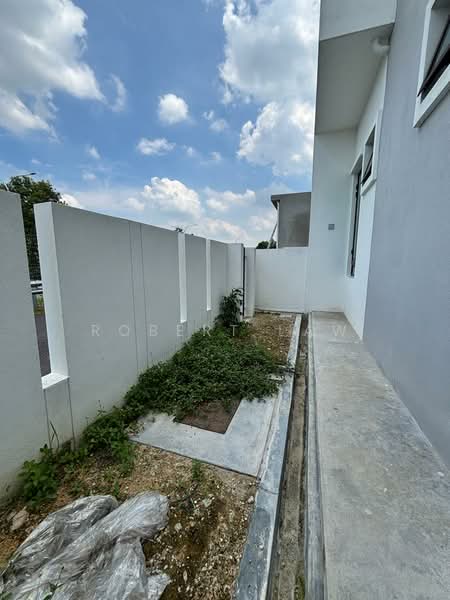 2-storey Terraced House for Sale in Bandar Kinrara Seksyen 1 (Bandar Kinrara) - Robert Law - Exterior - PropertyGuru.com.my