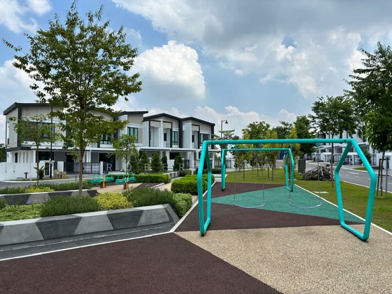 2-storey Terraced House for Sale in Bandar Kinrara Seksyen 1 (Bandar Kinrara) - Robert Law - Exterior - PropertyGuru.com.my