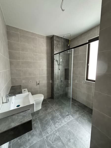 2-storey Terraced House for Sale in Bandar Kinrara Seksyen 1 (Bandar Kinrara) - Robert Law - Bathroom - PropertyGuru.com.my