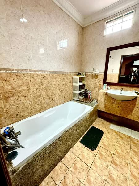 Rumah Berkembar untuk Dijual di Ukay Perdana (Ulu Kelang) - Asyraf Azman - Bathroom - PropertyGuru.com.my