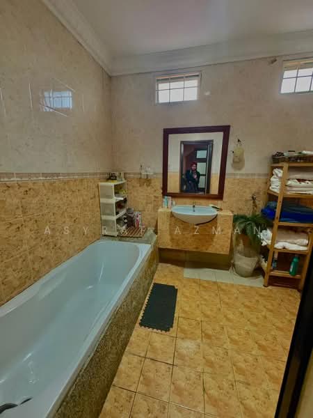 Rumah Berkembar untuk Dijual di Ukay Perdana (Ulu Kelang) - Asyraf Azman - Bathroom - PropertyGuru.com.my